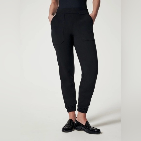 SPANX Pants - SPANX Women's The Perfect Pant
Jogger SIZE: Medium